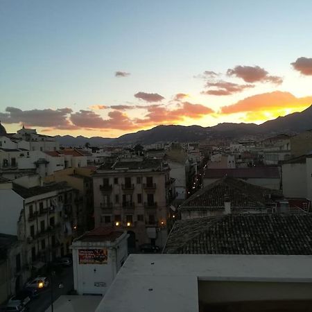 A Terrace In The Heart Of Palermo Apartamento Exterior foto